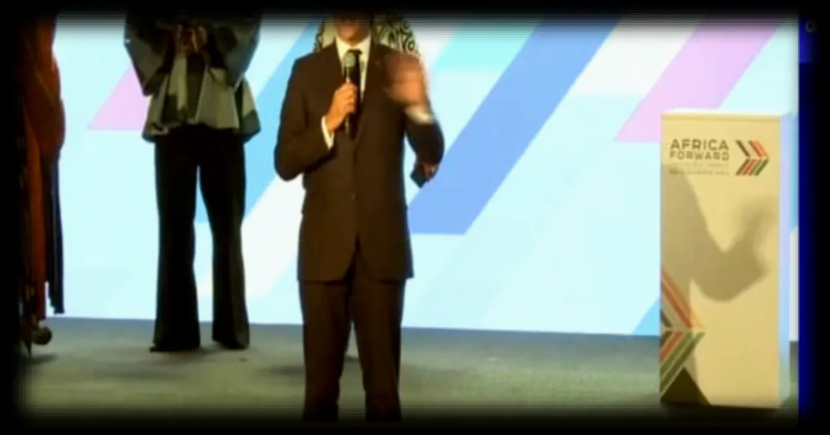 Au Kenya, Emmanuel Macron critique l’attitude des participants lors du sommet Africa Forward à Nairobi