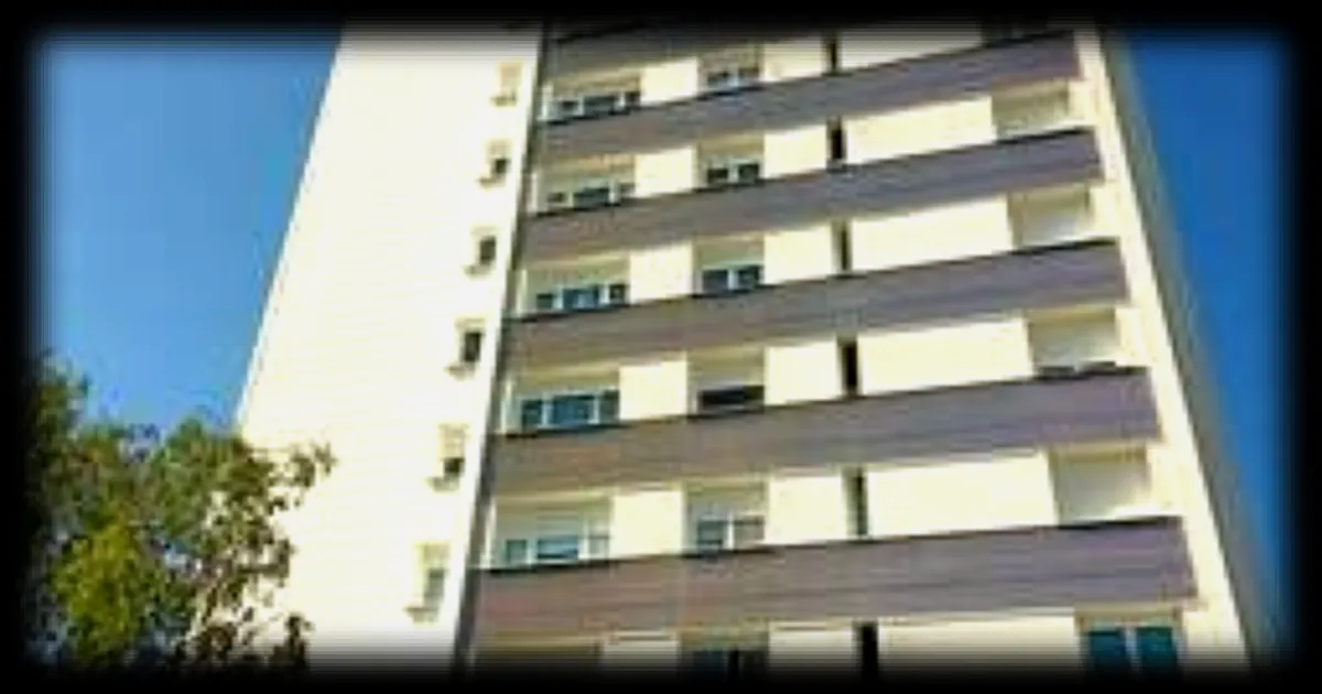 Au Mans, des remontées d’eaux usées ravagent un appartement dans un immeuble de neuf étages