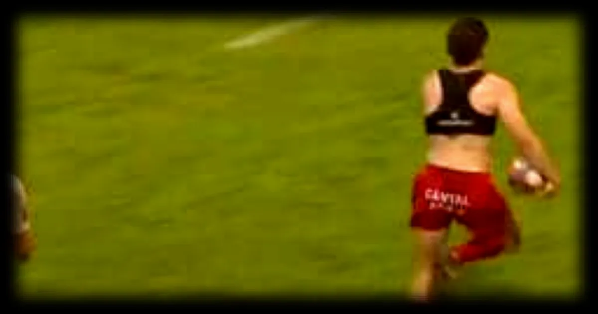 Aurillac sauve sa saison en Pro D2 grâce à un essai torse nu d’Hugo Bastard contre Grenoble