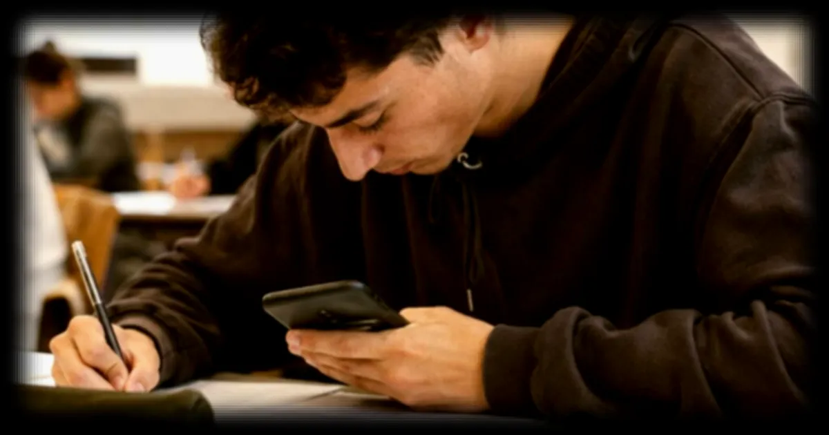 Bac 2026 : 9 lycéens sur 10 utilisent ChatGPT, et la détection automatique ne sert à rien