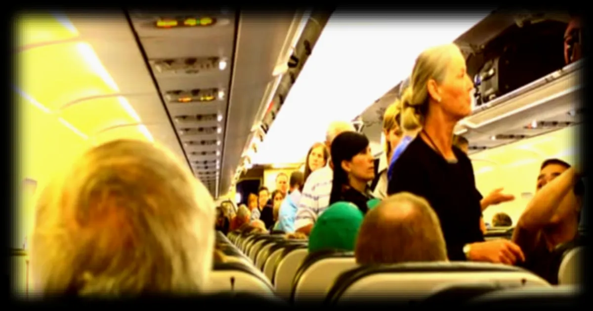 Bagarres, ivresse et retards : la hausse des incivilités à bord des avions coûtera-t-elle cher aux compagnies aériennes ?