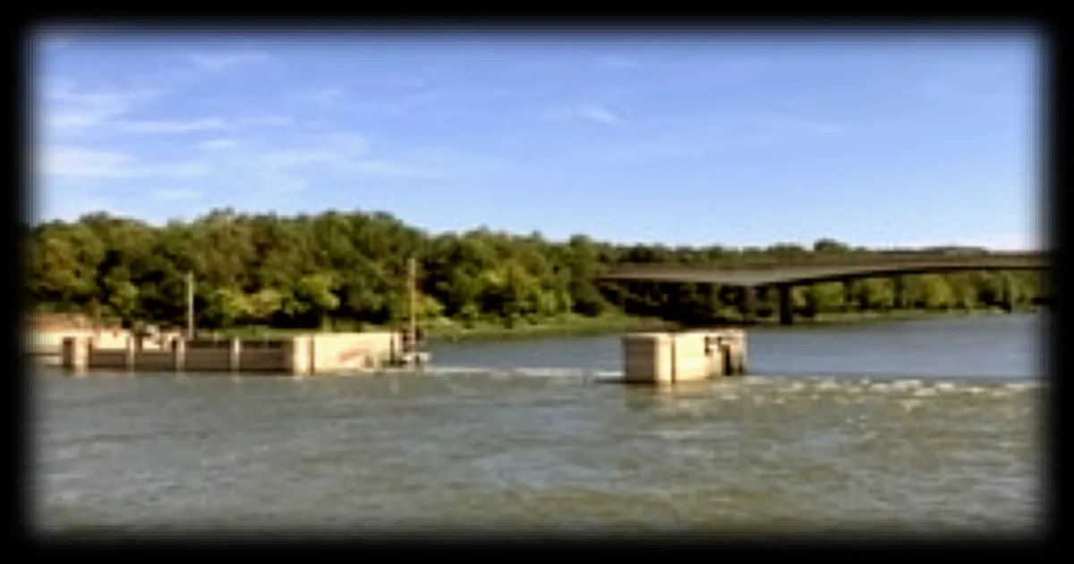 Barrage de la Maine à Angers : un dysfonctionnement provoque une baisse historique du niveau d'eau
