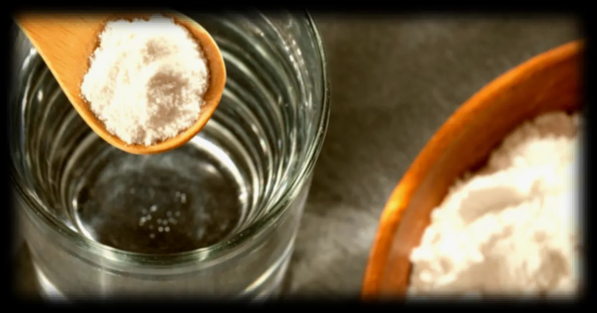 Boire du bicarbonate avant le repas : les risques d'une astuce populaire