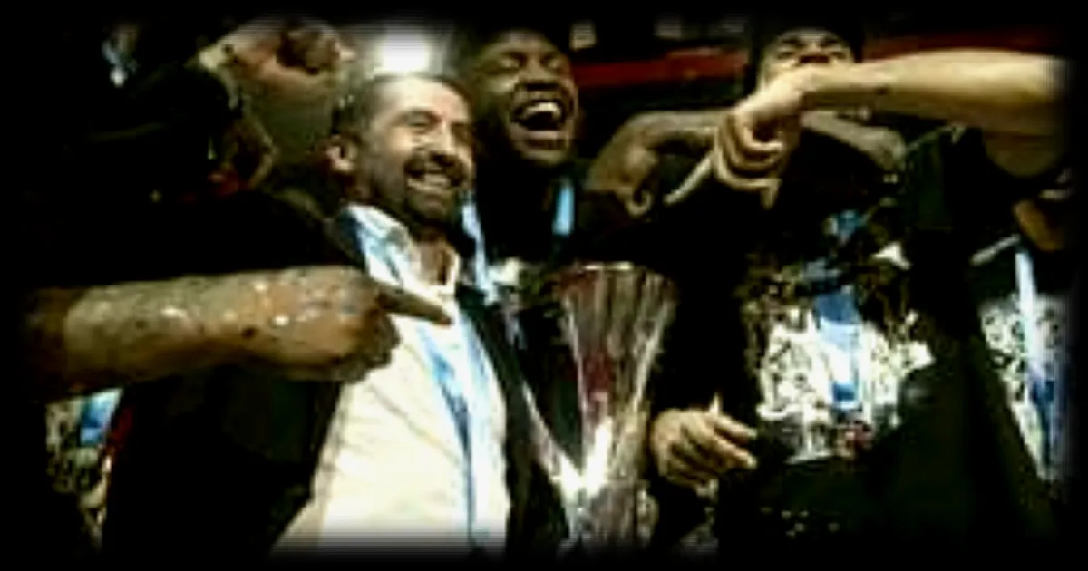 Bourg Frédéric Fauthoux célèbre la victoire en Eurocoupe