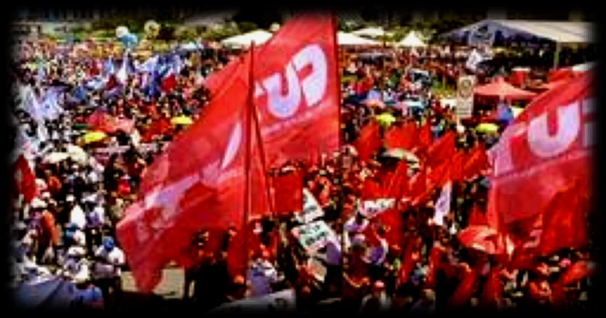 Brésil : Président Lula réunit des milliers de manifestants en soutien à un projet de réduction du temps de travail