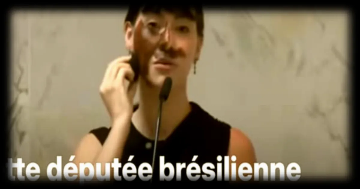 Brésil : une députée crée la polémique en se maquillant le visage en noir