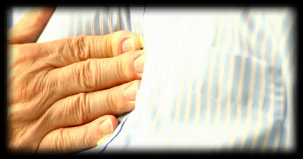 Brûlures d’estomac : causes, symptômes et risques du reflux gastro-œsophagien