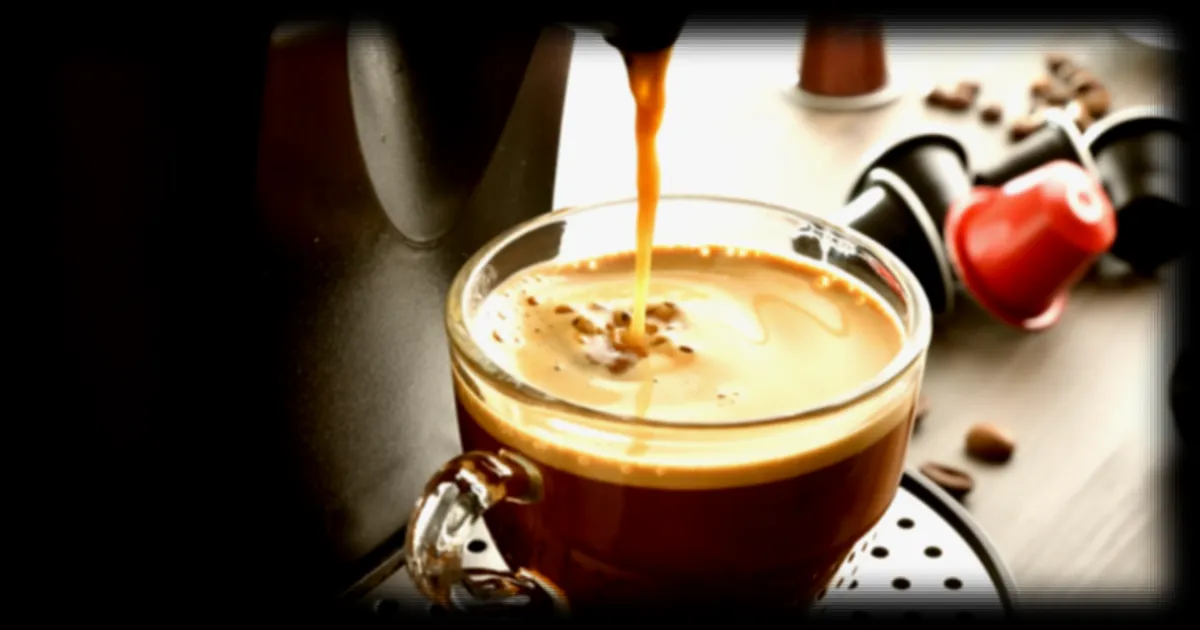 Café et troubles du sommeil : ce qu'il faut éviter avant de se coucher selon deux diététiciennes