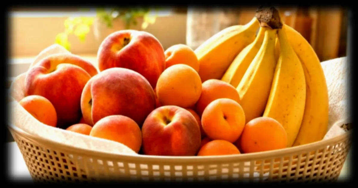 Canicule : Cyril Lignac partage une astuce simple pour prolonger la fraîcheur des fruits