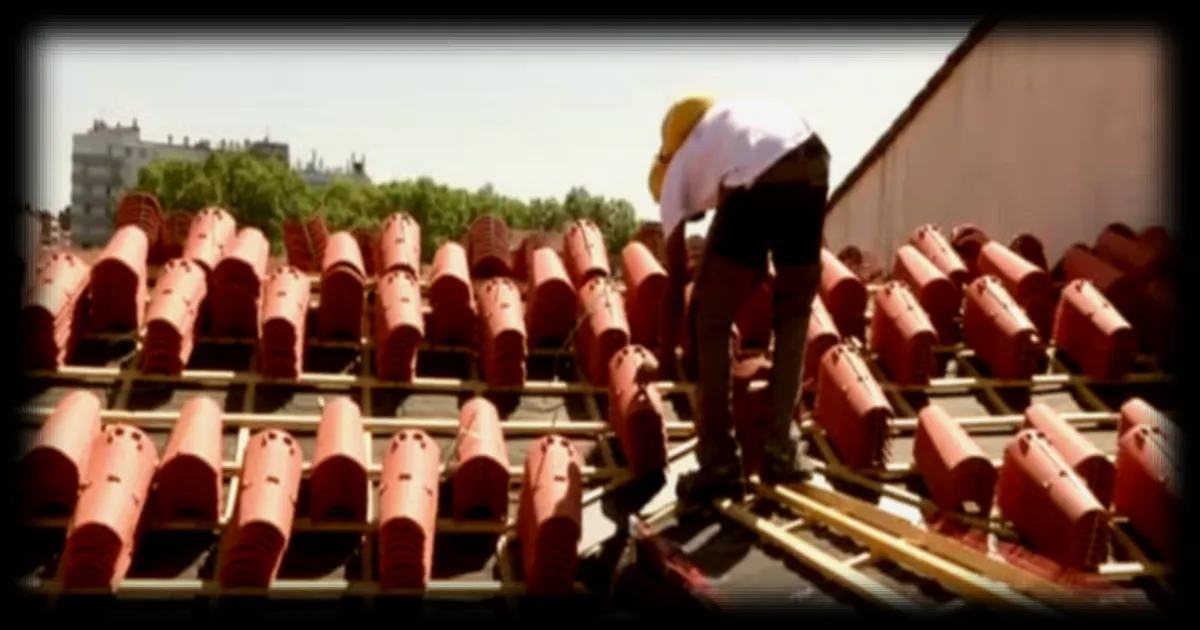 Canicule dans la Drôme : un jeune couvreur de 19 ans meurt d’hyperthermie sur un chantier