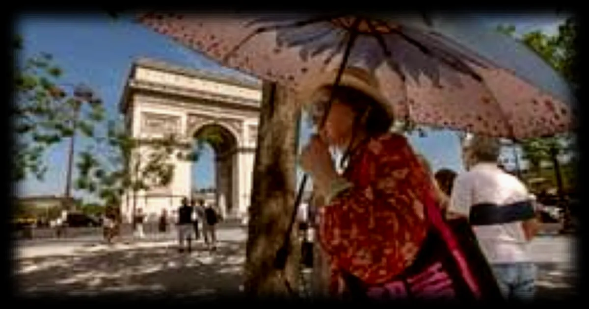 Canicule extrême : 35 millions de Français en vigilance rouge, écoles et transports perturbés