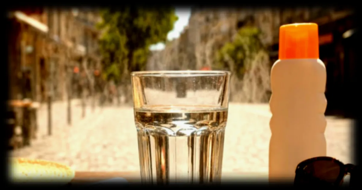 Canicule : un urgentiste déconseille la technique du verre d’eau sur la tête