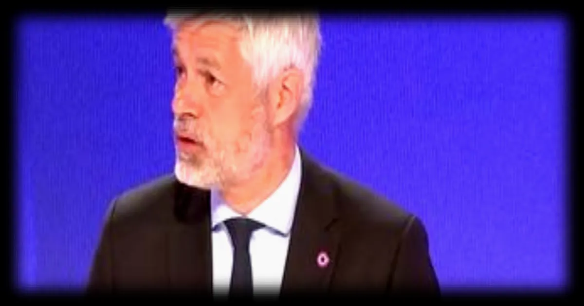 Carburants : Laurent Wauquiez propose de redistribuer les recettes fiscales supplémentaires aux automobilistes