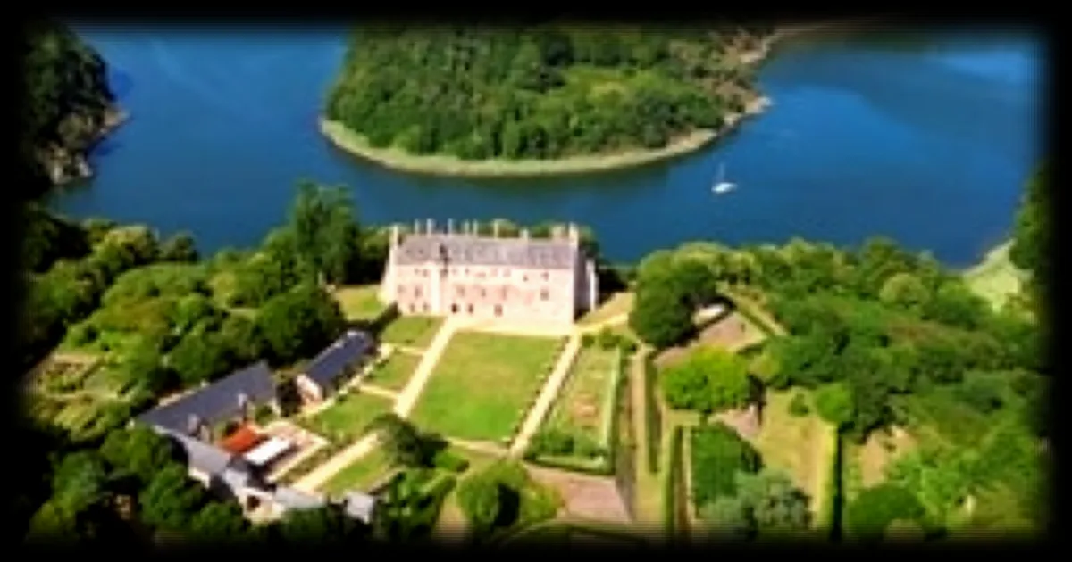 Château de la Roche-Jagu : un été culturel entre expositions et spectacles dans un écrin du XVe siècle