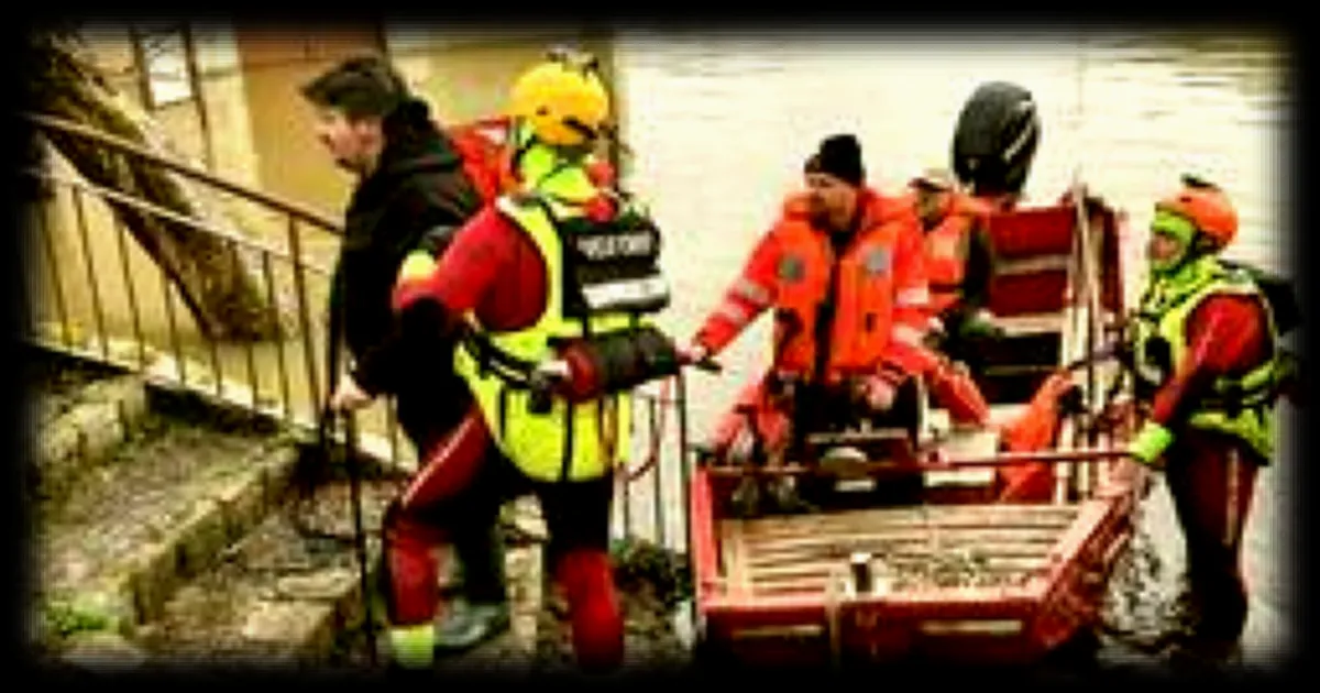 Cheffes, Maine-et-Loire : Evacuation du Village Inonde sur Ordre du Prefet