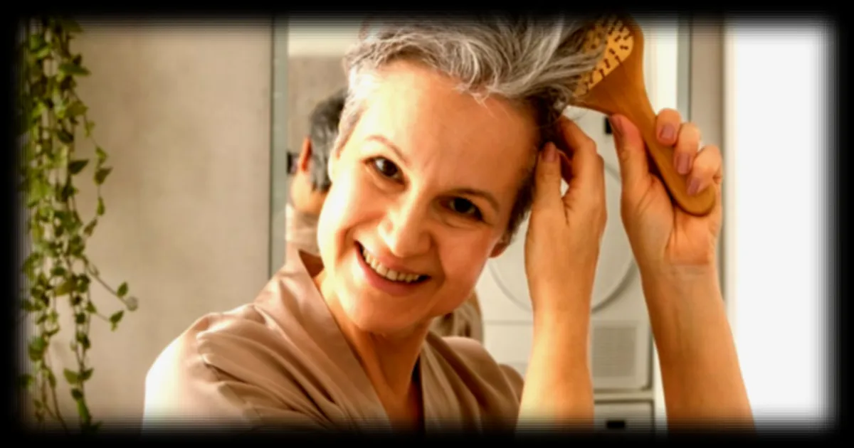 Cheveux qui ne poussent plus : les 3 ingrédients validés par un dermatologue pour relancer la pousse en 1 mois