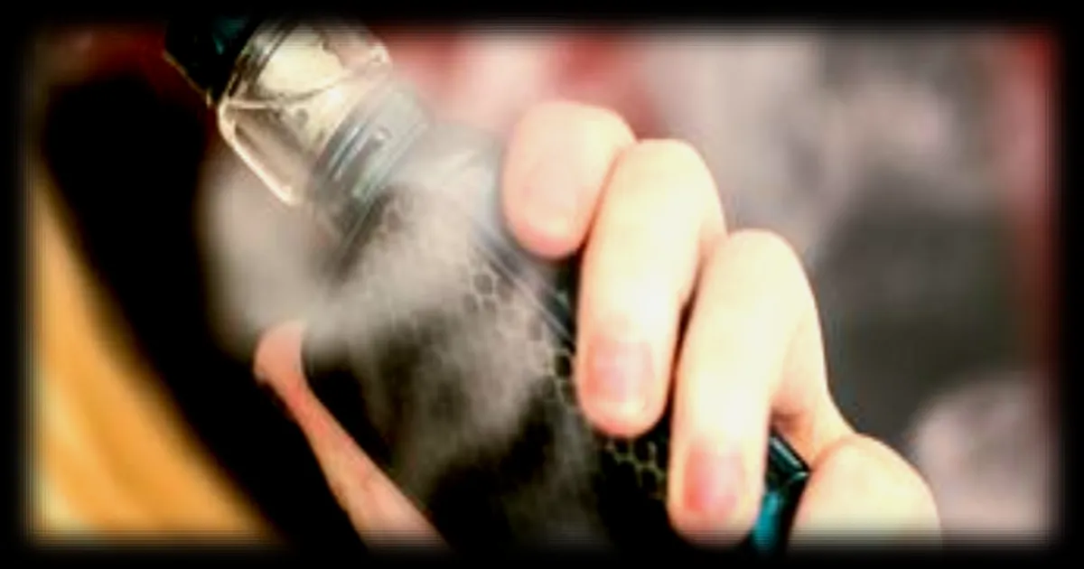 Cigarette électronique : le marché en forte croissance et un ciblage marqué des jeunes, alerte un collectif