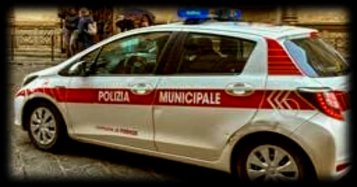 Cinq enfants mineurs retrouvés seuls chez eux en Italie : leurs parents partis en vacances en Égypte