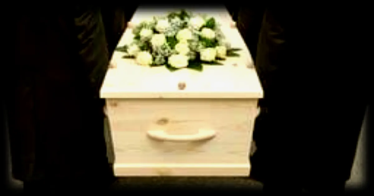 Comment aborder la mort avec les enfants ? Le débat des parents sur l'exposition au deuil