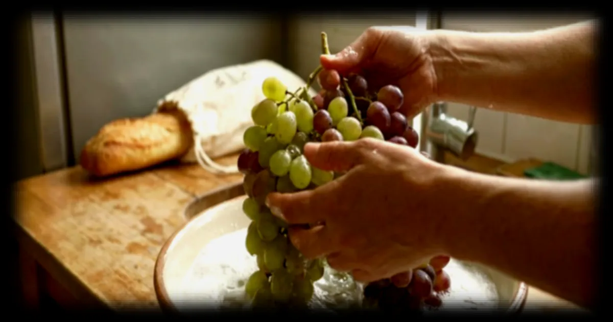 Comment bien laver les raisins pour eliminer les pesticides selon des experts