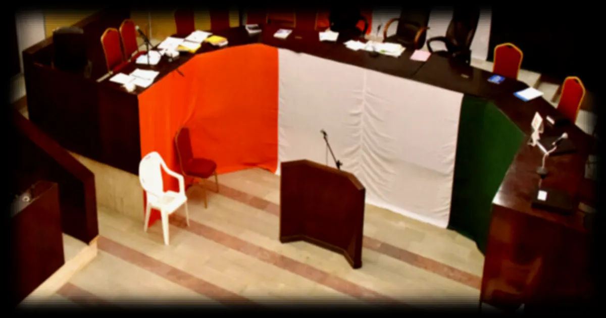 Côte d’Ivoire : cinq personnes condamnées à des peines de prison pour blanchiment de capitaux, dont l’influenceur Apoutchou National