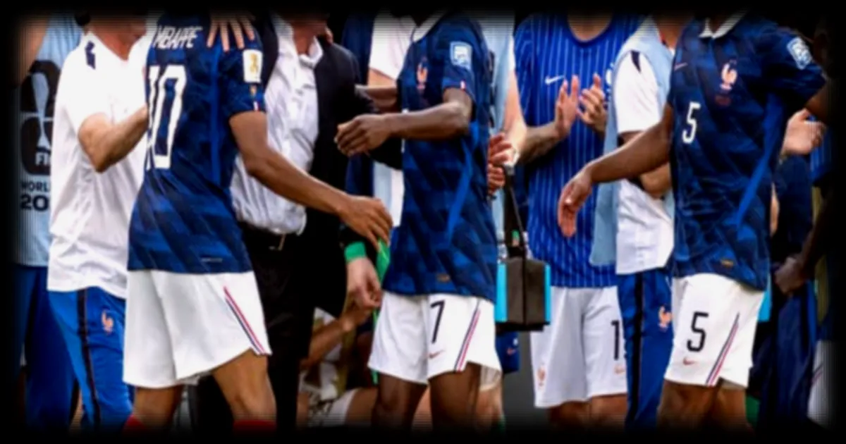Coupe du monde 2026 : Camille Abily juge l’équipe de France actuelle plus forte que celle de 1998