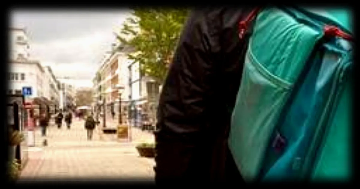 Coursier à vélo à Lorient : sept ans de précarité et de conditions de travail sous tension