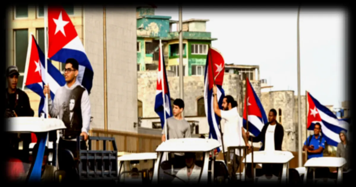 Cubains mobilisés devant l'ambassade américaine à La Havane pour dénoncer l'embargo