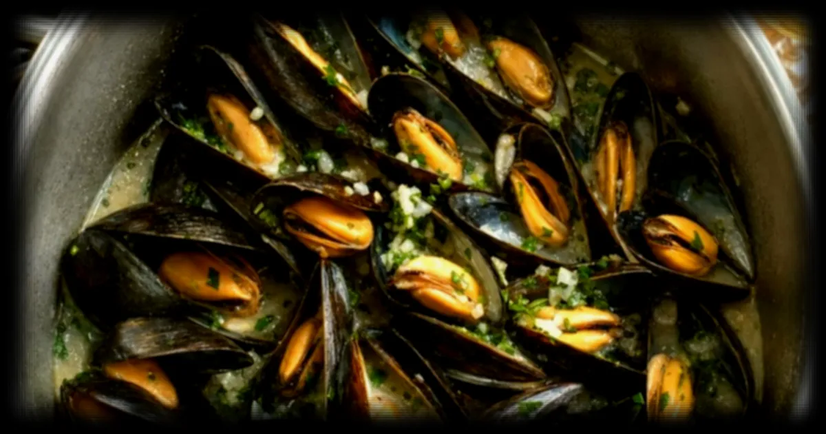 Cuisson des moules : un chef espagnol recommande une méthode alternative à l'eau bouillante