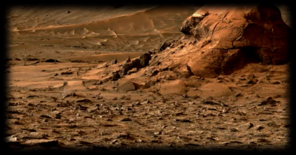 Curiosity découvre une structure inédite en nid-d’abeilles sur Mars : la Nasa s’interroge sur son origine