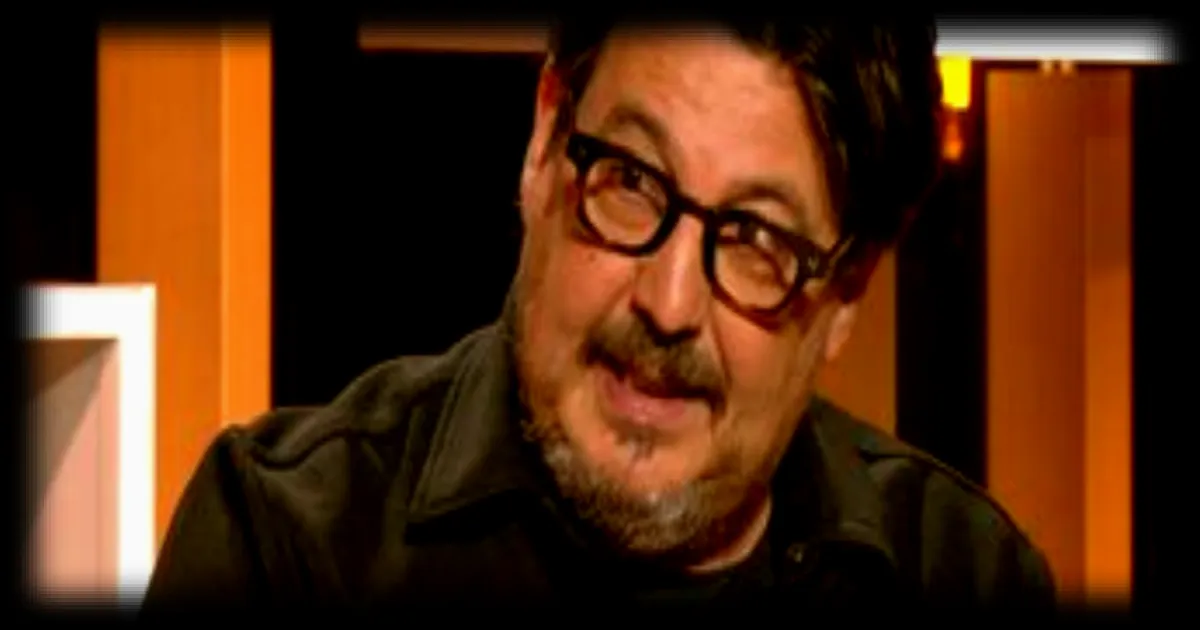 David Dufresne déchire son contrat avec les éditions Grasset en plein direct