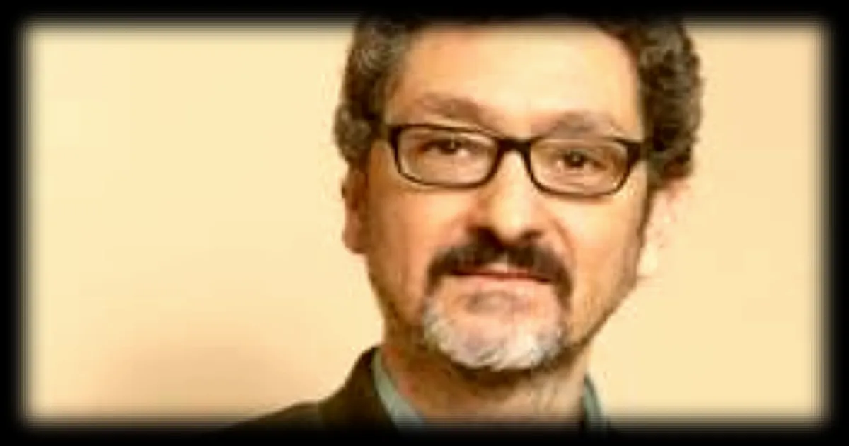 David Foenkinos explore l'ambivalence du rire et de la mélancolie dans son dernier roman « Je suis drôle »