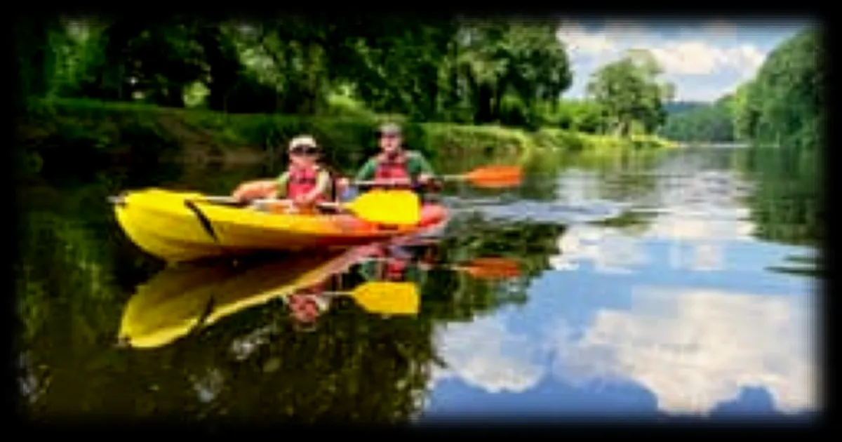 Découverte des toboggans fluviaux en kayak : une escapade insolite en Bretagne intérieure