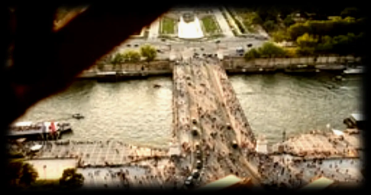 Découverte d'ossements humains dans la Seine près de la tour Eiffel : une enquête ouverte
