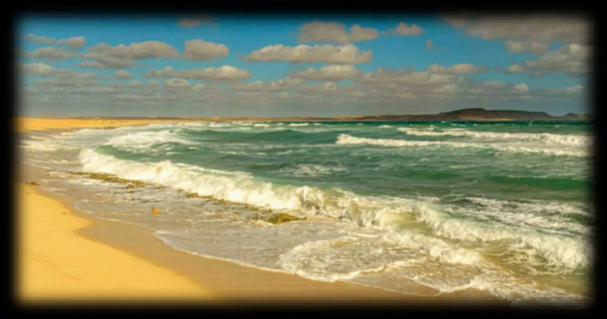 Découverte d'une plage sauvage au Cap-Vert : un trésor caché hors du temps