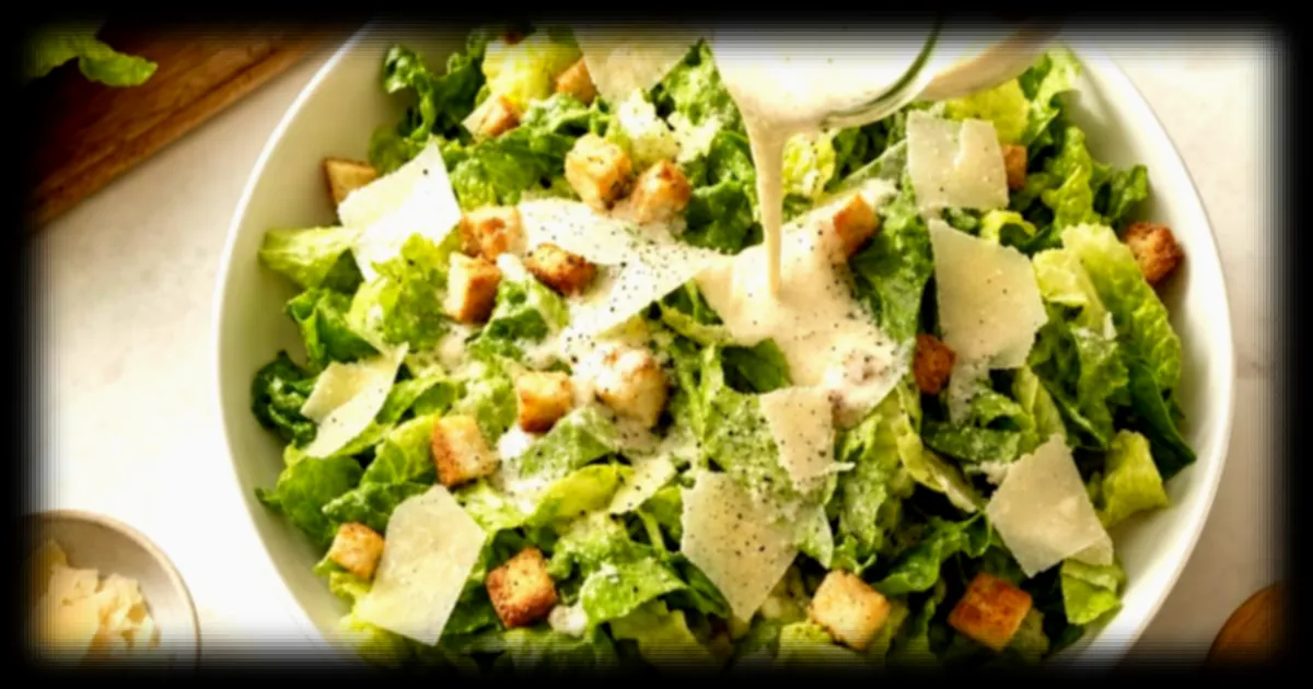 Découvrez la recette de la meilleure salade César maison avec une sauce ultra-gourmande