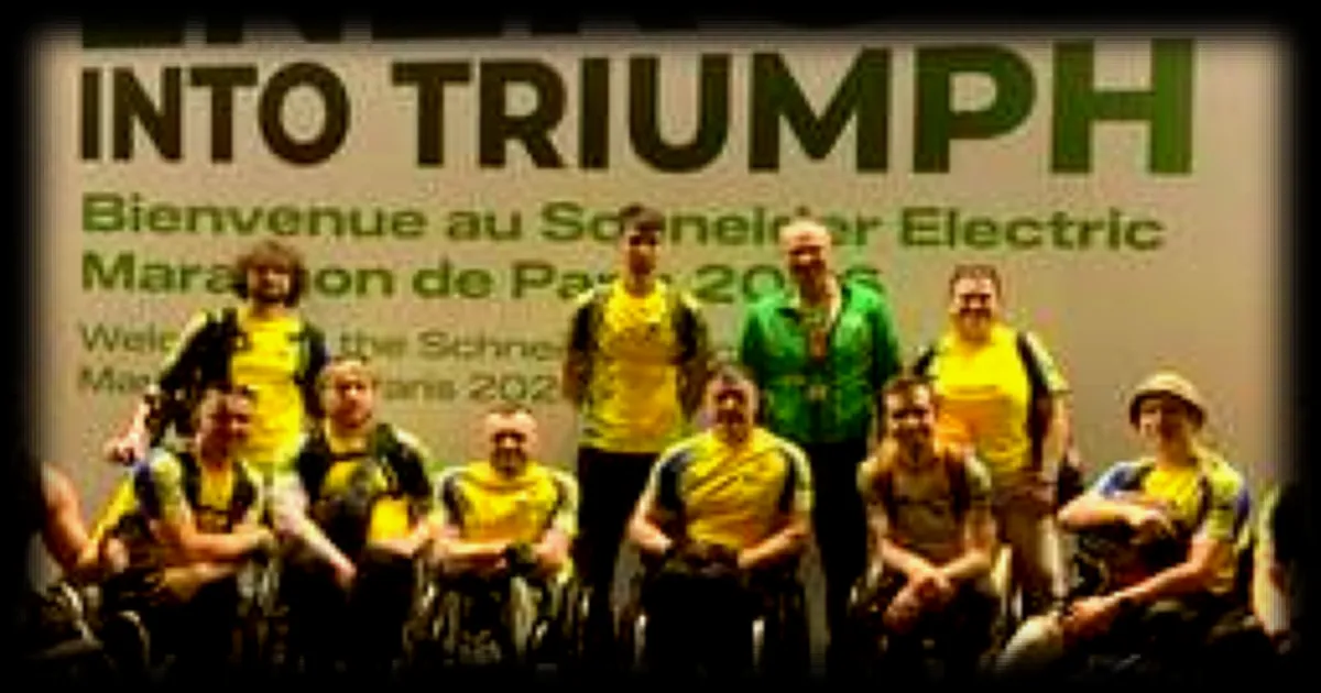 Des blessés de guerre ukrainiens participent au Marathon de Paris dans des fauteuils roulants qu'ils ont fabriqués