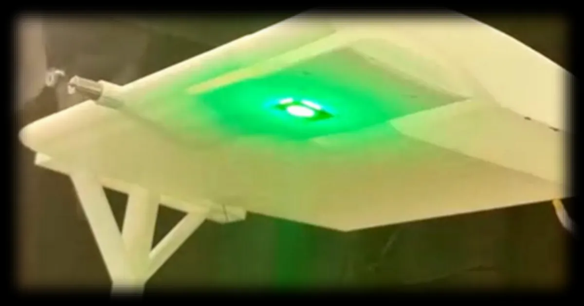 Des chercheurs chinois développent un système de recharge laser pour drones en vol