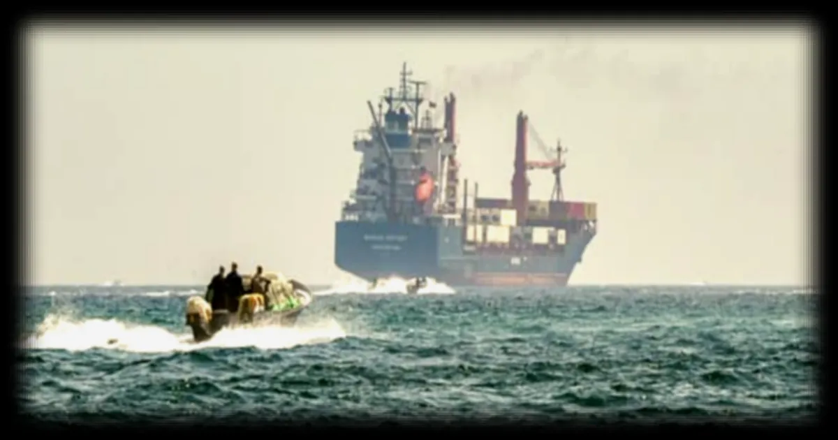 Des marins français bloqués dans le détroit d'Ormuz, à la merci des bombes selon des témoignages