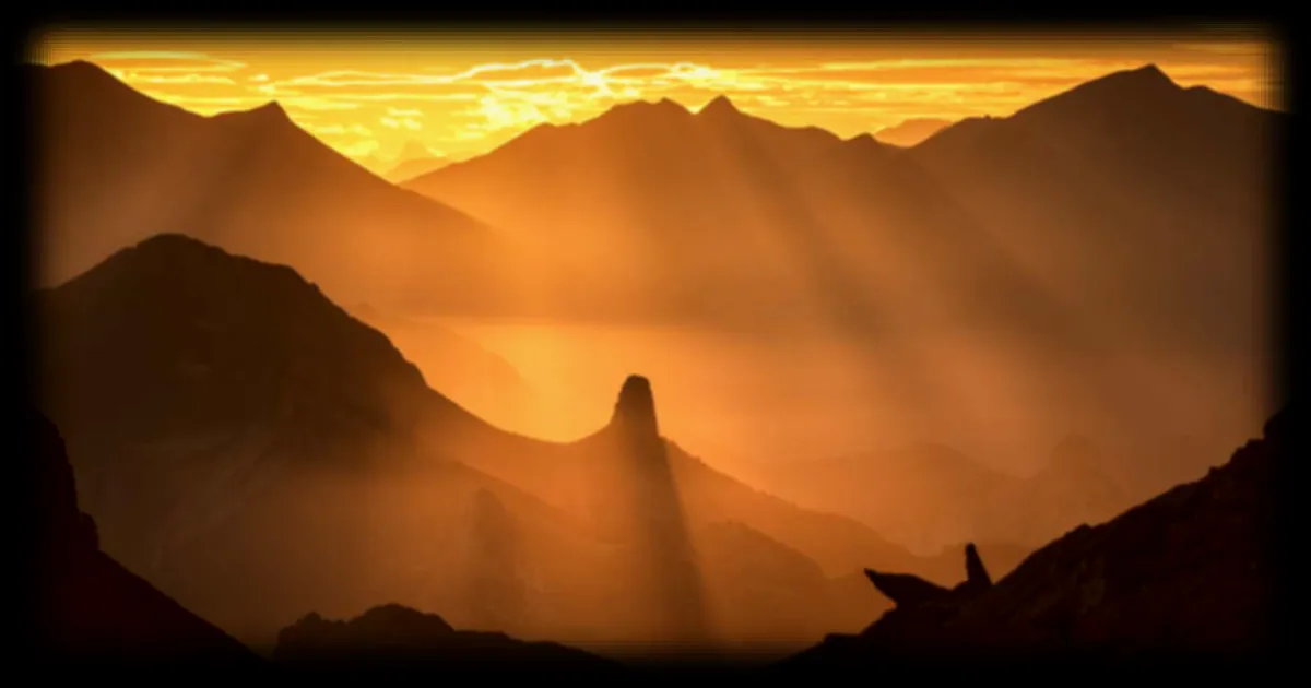 Des nuages et de la lumière à Gormaz et au col d'Aubisque : un voyage dans les Pyrénées et en Castille