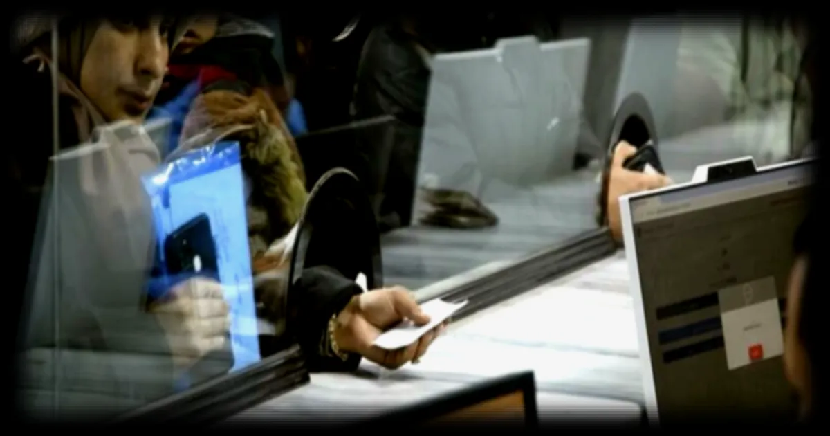 Des réfugiés syriens fuient l'offensive israélienne au Liban pour retourner dans une Syrie ravagée