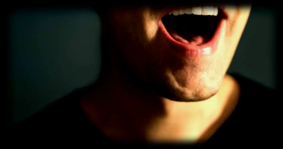 Dialoguer avec soi-même : un signe d'intelligence selon la psychologie