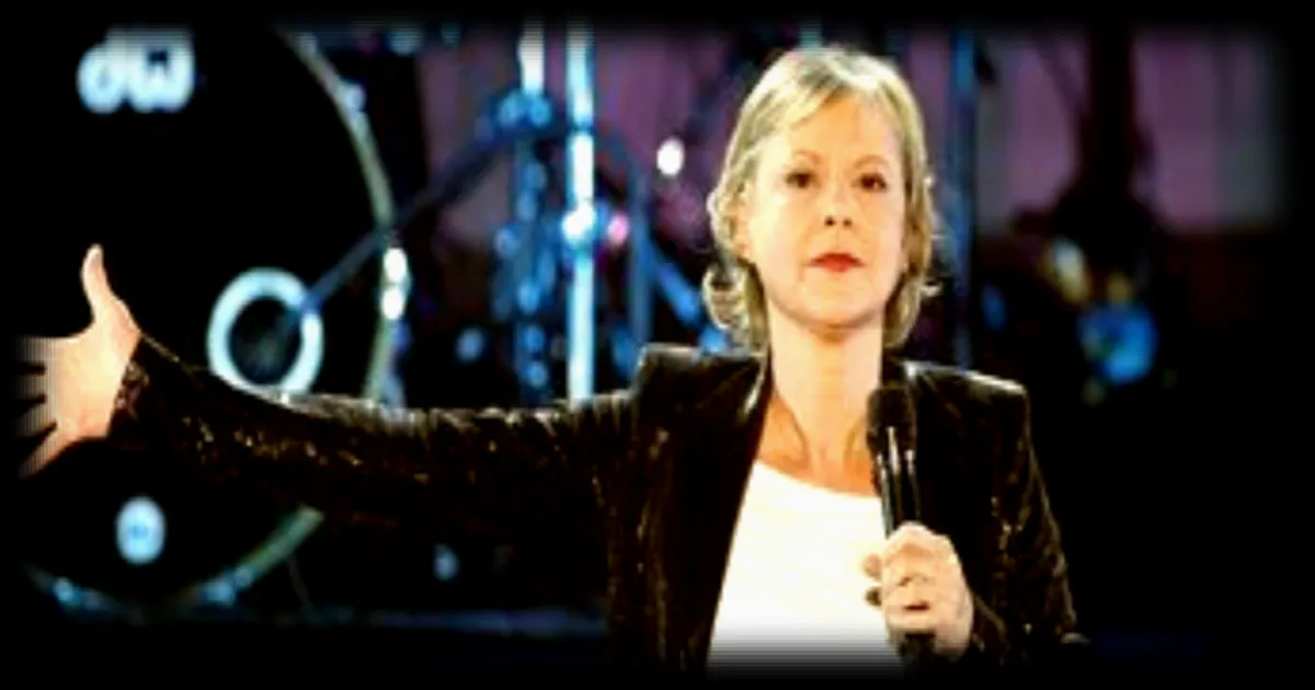 Dorothée, icône des enfants, fait son grand retour sur scène après 16 ans d'absence