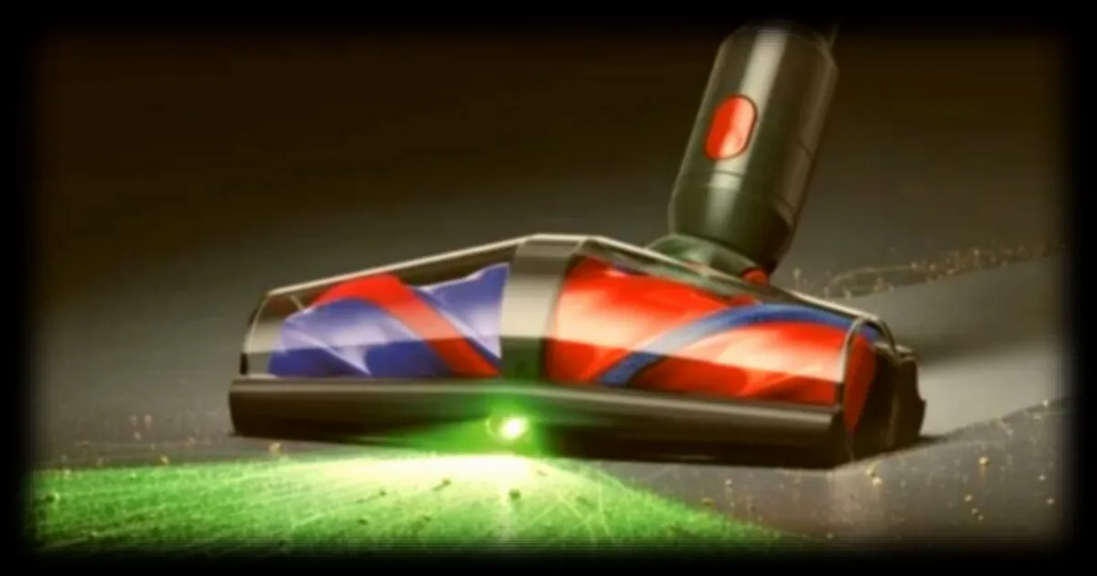 Dyson V10 Konical : l'aspirateur sans fil revolutionne avec une station de vidage autonome