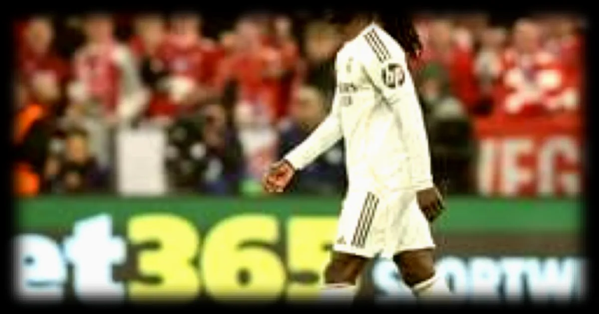 Eduardo Camavinga exclu apres 24 minutes de jeu contre le Bayern Munich en Ligue des champions