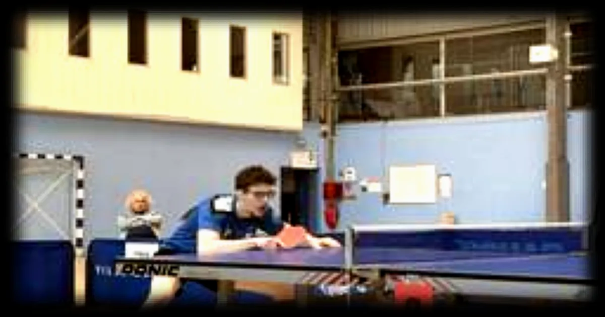 Elouan Pillon remporte le doublé et Elaia Canevet surprend aux Championnats du Finistère de tennis de table