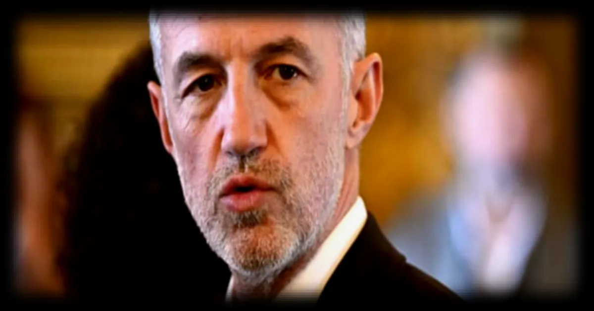 Emmanuel Grégoire et ses adjoints démentent une augmentation de 25% de leurs salaires à Paris