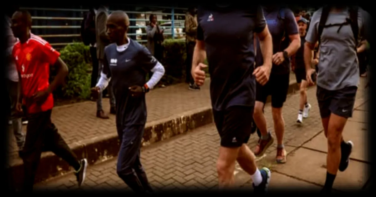 Emmanuel Macron court avec Eliud Kipchoge à Nairobi : un footing diplomatique sous le signe du sport