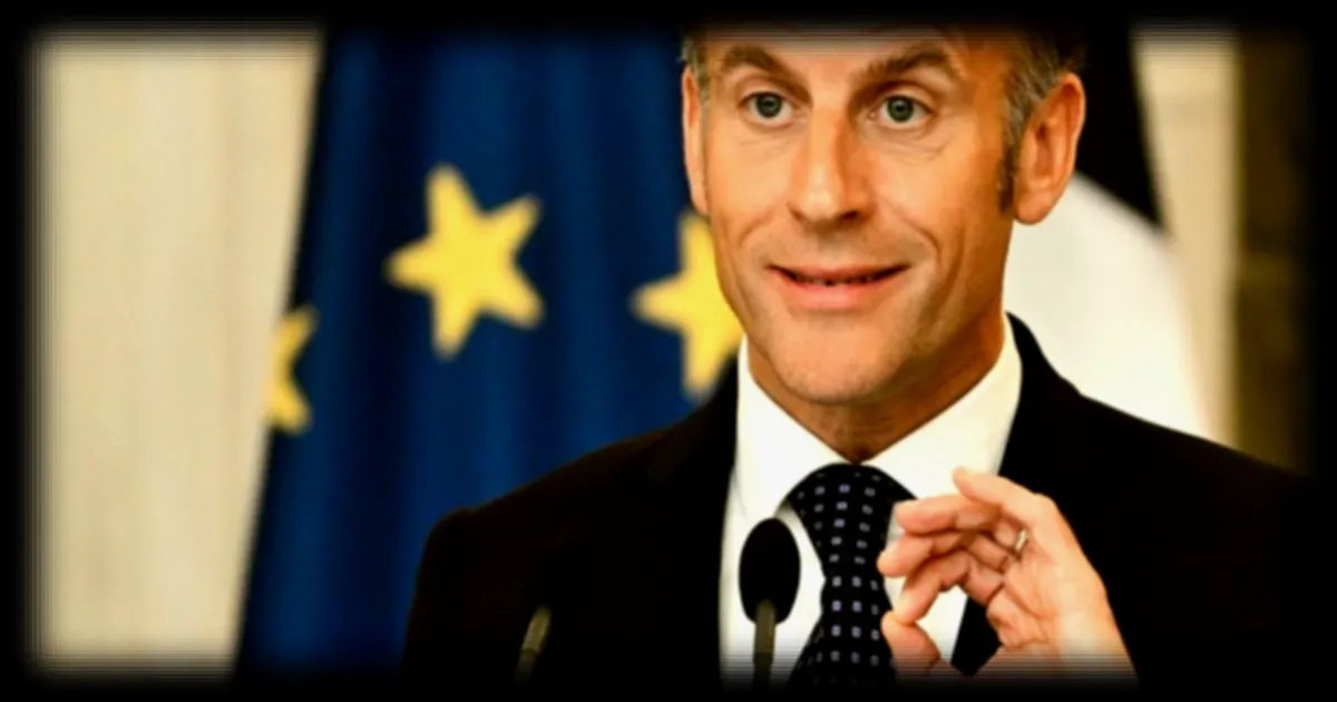 Emmanuel Macron met en garde contre les comportements de panique depuis Athènes