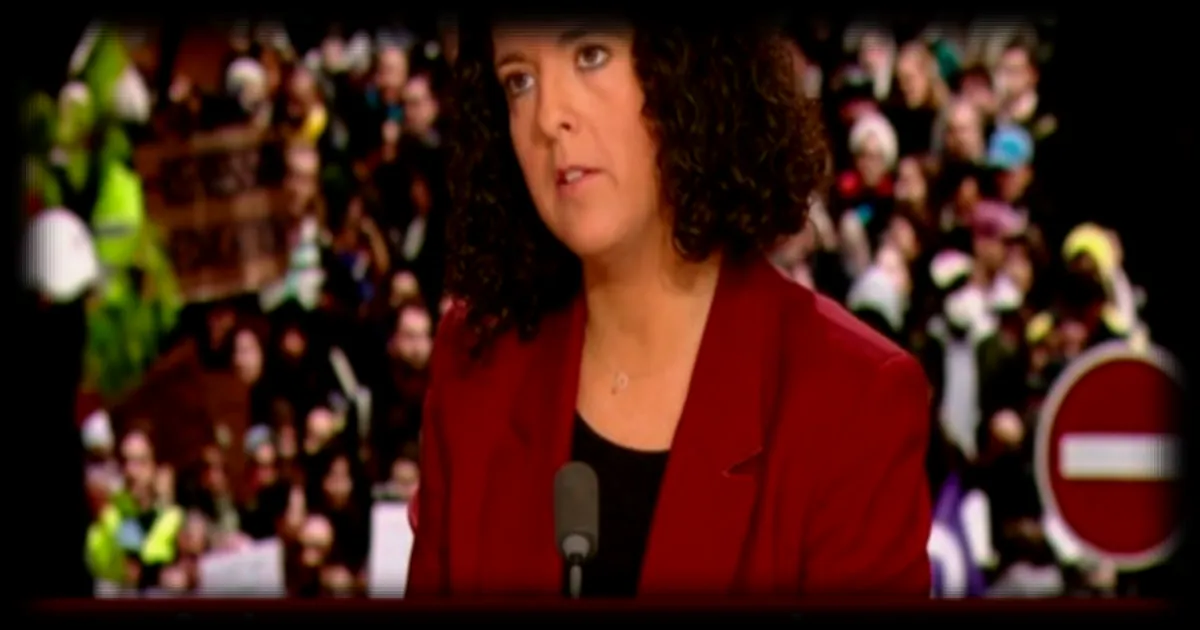 Emmanuel Macron « n'est plus en capacité aujourd’hui d'assurer une paix sociale dans notre pays » selon Manon Aubry